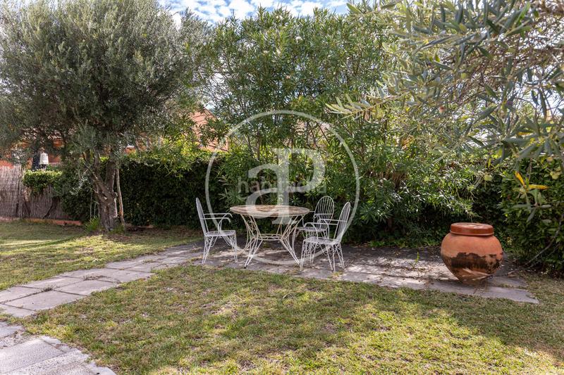 Foto a0c6a037-7a5c-4fcd-8929-e49dfe56d7bc. Casa amb calefacció aparcament piscina a Les Fonts Terrassa