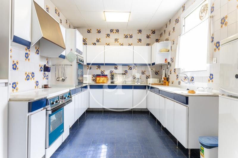 Foto c046044b-e54f-498b-a084-e0b450bb9f47. Casa amb calefacció aparcament piscina a Les Fonts Terrassa