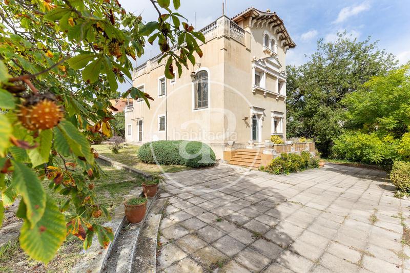 Foto cd4fbc8b-b6a0-47be-ad96-559afe65efe8. Casa amb calefacció aparcament piscina a Les Fonts Terrassa