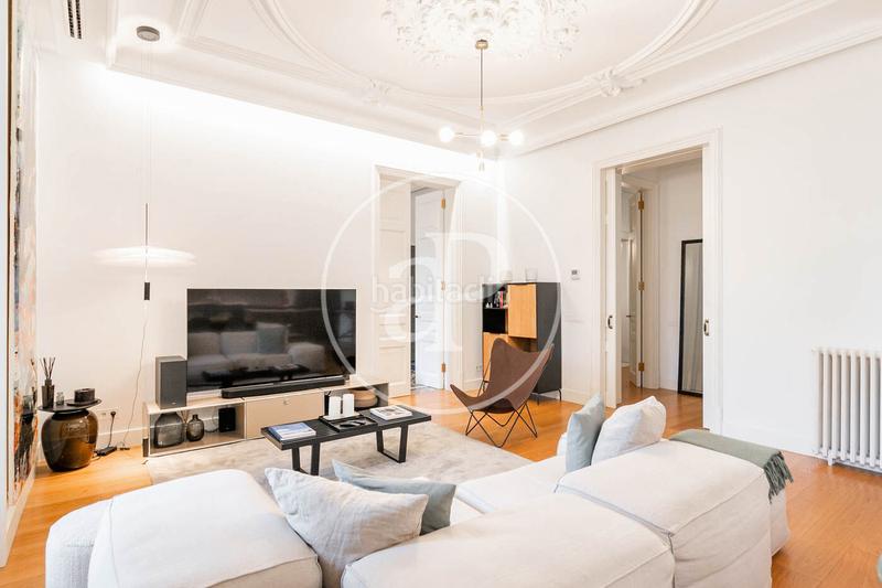 Foto 9453656f-48df-49d2-85c0-044fb6fdccbd. Rent flat with heating pool in Fort Pienc Barcelona