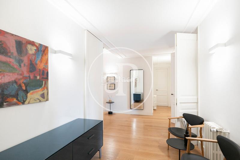 Foto 1b8c9953-4735-4de5-8f9b-dfa9ada11469. Rent flat with heating pool in Fort Pienc Barcelona