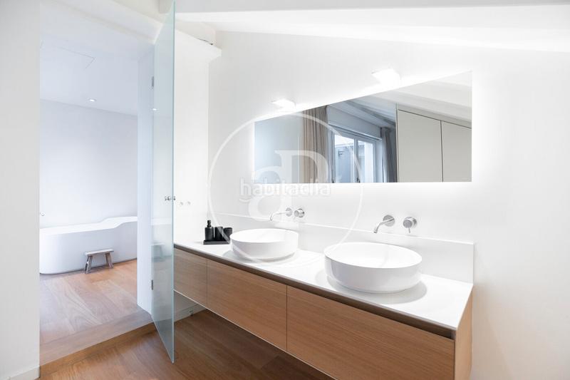 Foto 5cecf7bb-905f-4caf-9d06-e87afdab47e0. Rent flat with heating pool in Fort Pienc Barcelona