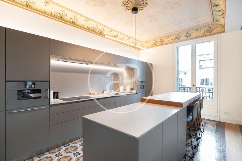 Foto c49e4ad6-dd2f-42a7-a2c8-a5774530aace. Rent flat with heating pool in Fort Pienc Barcelona