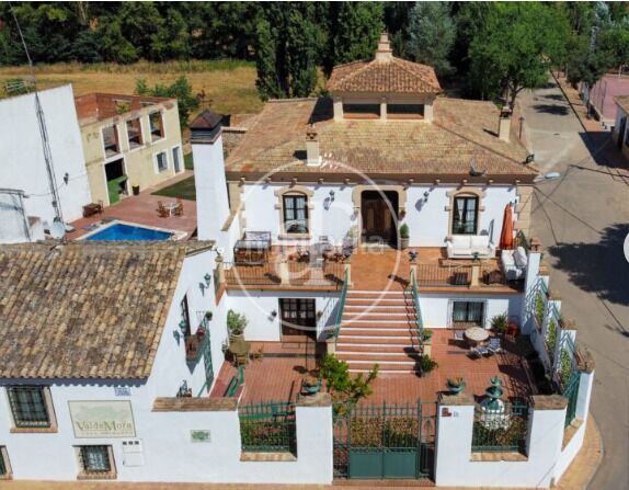 Foto c1a238a0-925f-4deb-9ddc-f7b92a3e4579. Masia amb calefacció aparcament piscina a Utiel