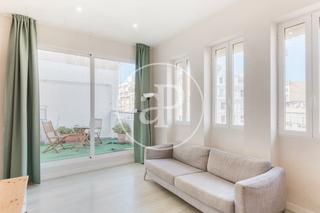Miete Dachwohnung  Av. del regne de valència. Ático en alquiler en gran via