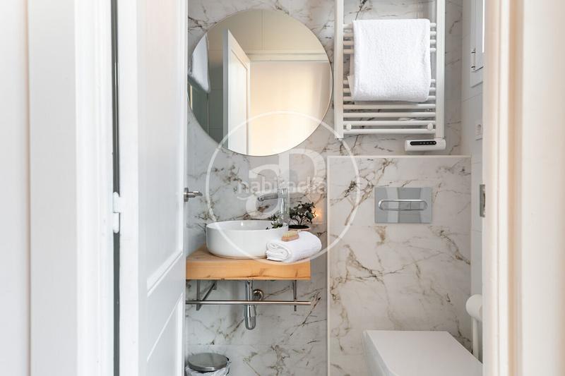 Foto 08a97876-a673-4145-ad01-d23cc266c083. Piso  en venta en la nova eixample esquerra en Barcelona