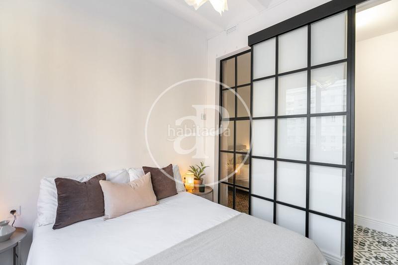 Foto b0bfb4df-cad9-4cee-be7d-8626419ffba2. Piso  en venta en la nova eixample esquerra en Barcelona