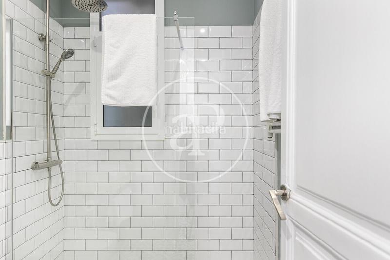 Foto d3d5b16a-6f35-43b4-a8a5-3bd7bf3581cf. Piso  en venta en la nova eixample esquerra en Barcelona