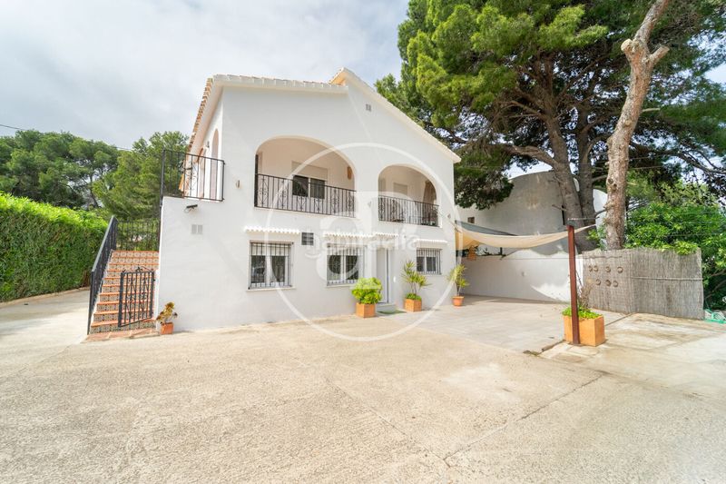 Foto 5057ec48-b9fd-45ab-a0c8-da87d78e58bb. Casa amb calefacció aparcament a El Puerto Dénia