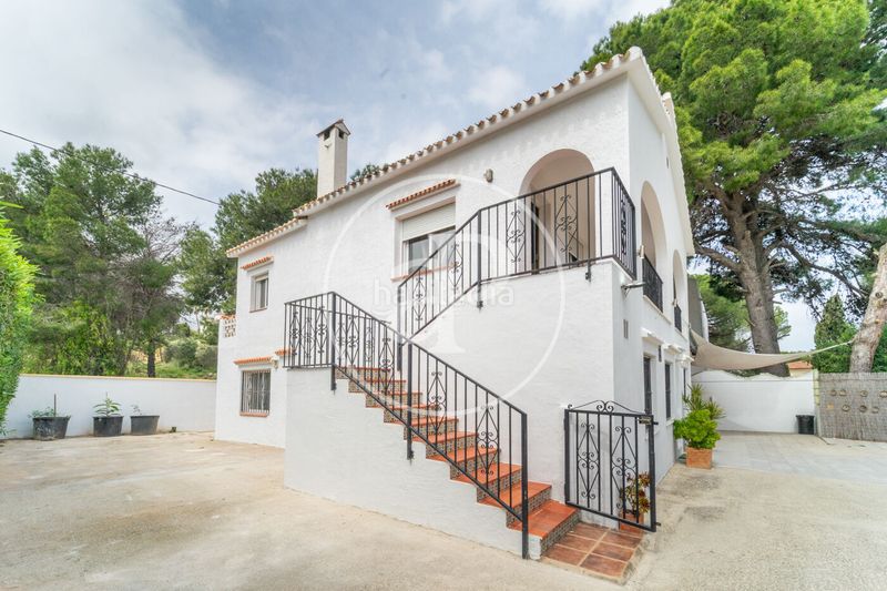 Foto 71510ff9-9246-4222-8373-610ce1e70295. Casa amb calefacció aparcament a El Puerto Dénia