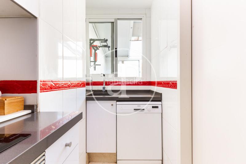 Foto 4775af0f-e4b1-48a6-a818-5a38a2f5e23f. Attico con riscaldamento in El Mercat Valencia