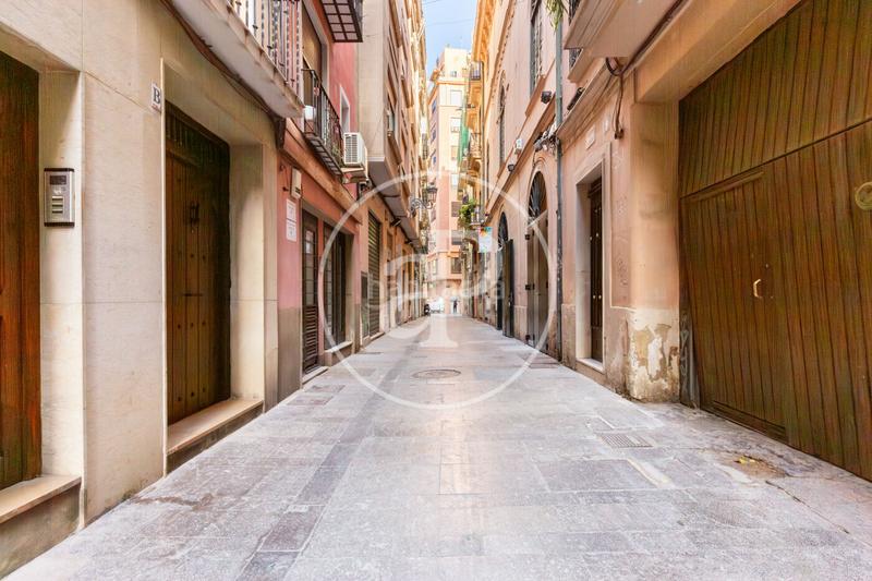 Foto 5e29ecc2-ea0f-4c3a-9e7b-23c13996ff97. Attico con riscaldamento in El Mercat Valencia