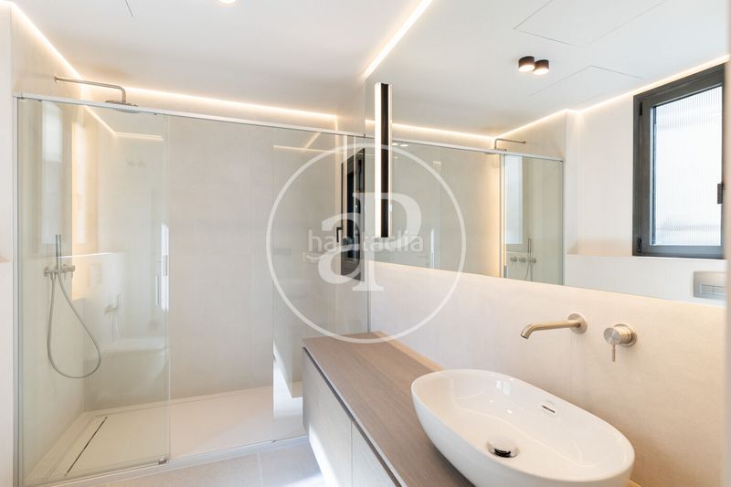 Foto 493e3c84-a6fc-4427-ab28-dc46c87fac51. Àtic amb calefacció a Sant Gervasi - Galvany Barcelona