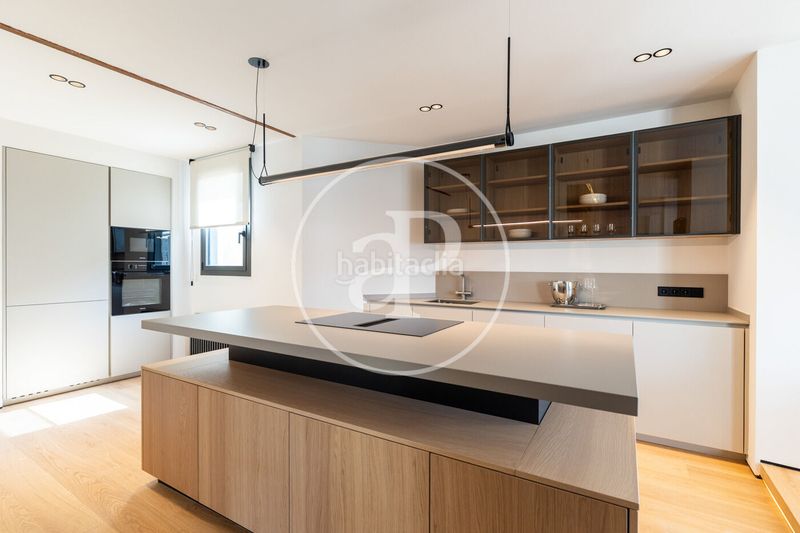 Foto acb5bffe-91dc-4273-ba6e-546ee0a8a039. Àtic amb calefacció a Sant Gervasi - Galvany Barcelona