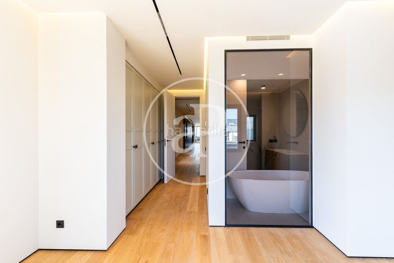 Foto cf22d230-5b9f-4a7a-945a-a3fc19d9db66. Àtic amb calefacció a Sant Gervasi - Galvany Barcelona