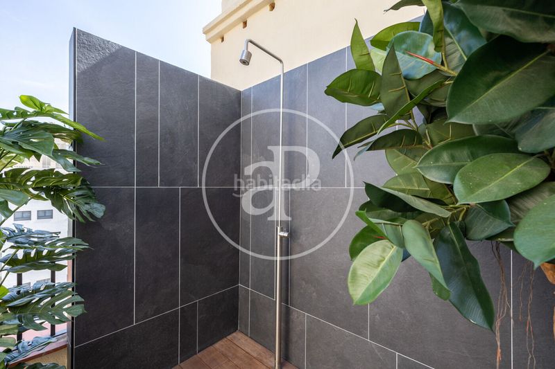 Foto eafb7553-1986-44fb-a1c1-b436d7bd220f. Àtic amb calefacció a Sant Gervasi - Galvany Barcelona