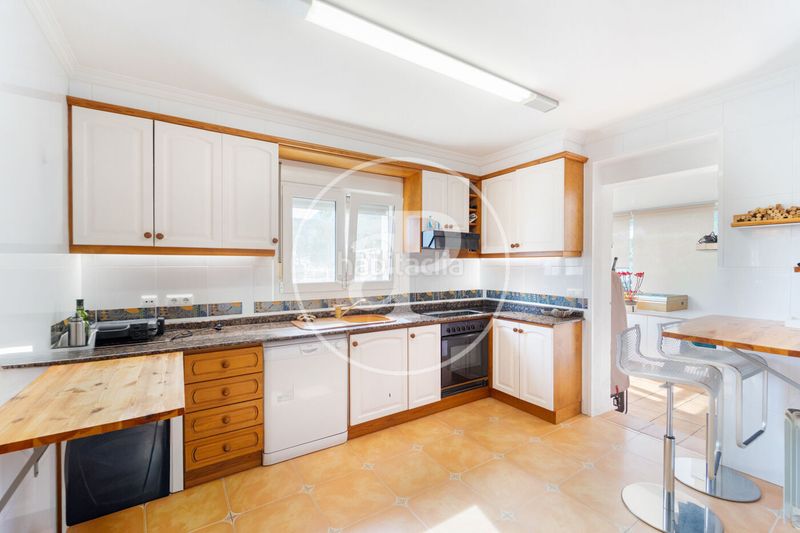 Foto f4a360e0-4308-4215-9f80-f4185b20e0cf. Casa amb calefacció aparcament piscina a El Montgó Dénia