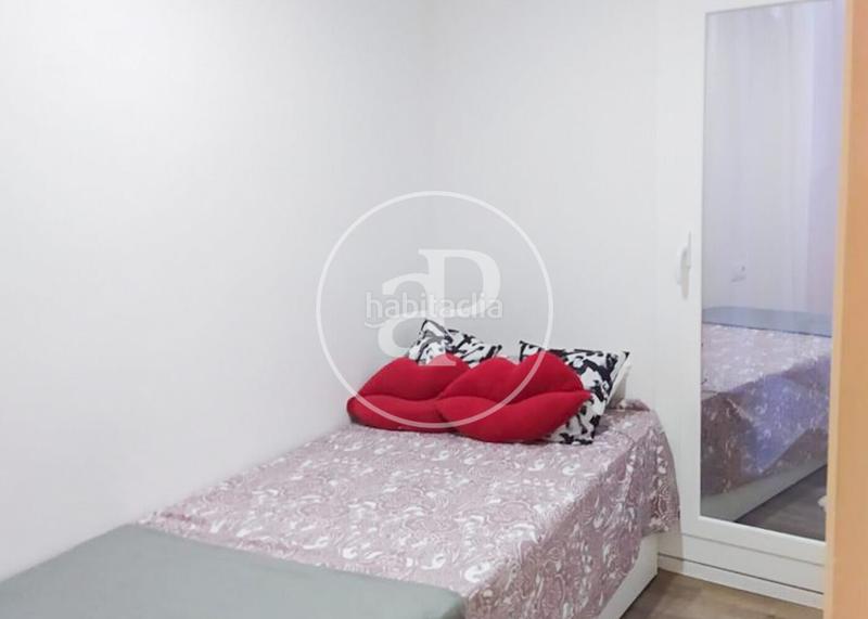 Foto 55f733ac-6003-47e3-bf65-ed4fa74b8b87. Piso estudio en venta en el barrio de sants en Sants-Badal Barcelona