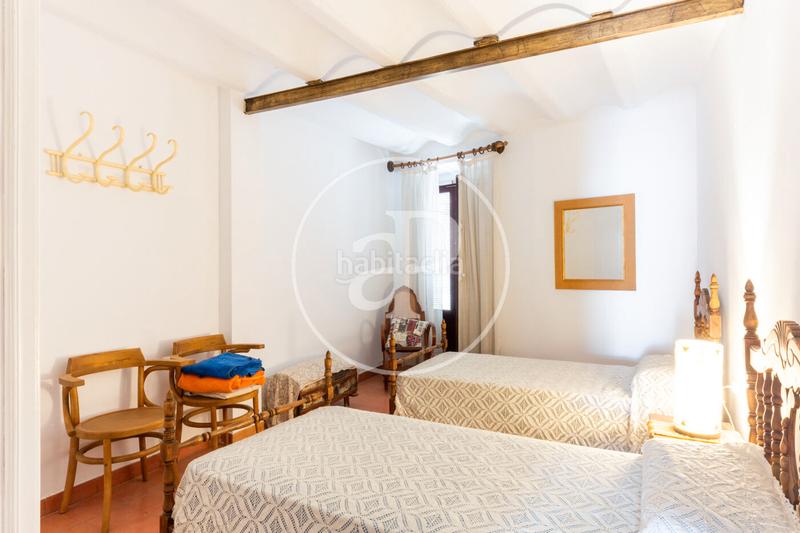 Foto e8cbda0b-4d54-42eb-ba3a-c4dbea379904. Masía casa de pueblo en venta en camporrobles en Utiel