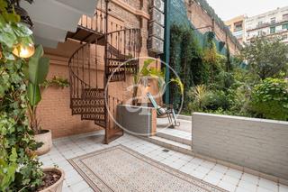 Lloguer Pis  Gran via de les corts catalanes. Dúplex con jardín en alquiler en eixample esquerra