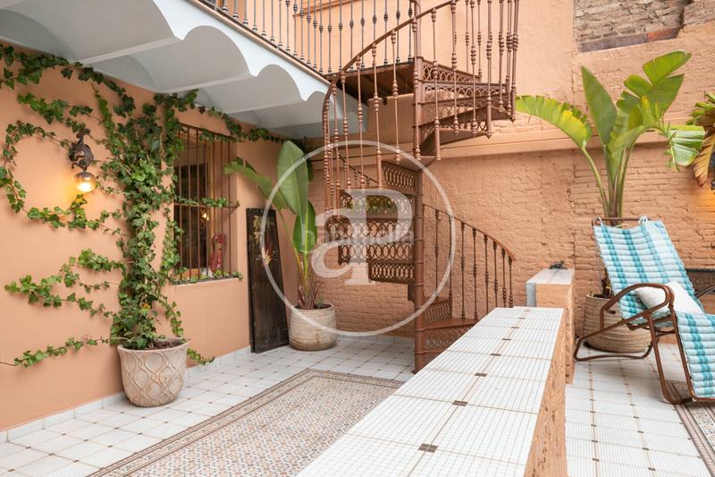Foto e003623f-2dbd-4bf6-b096-b3ae36e05090. Lloguer pis a Sant Antoni Barcelona