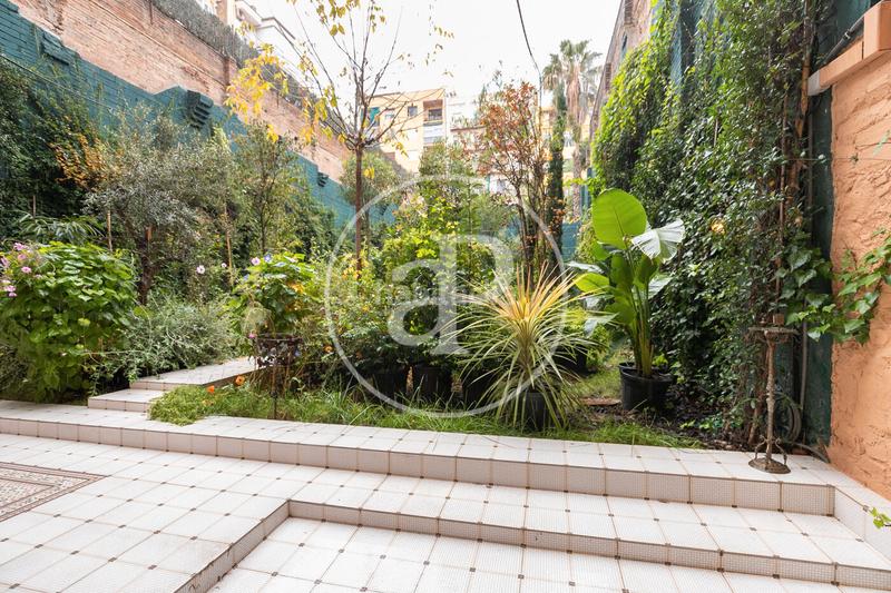 Foto a025f40c-7a36-43b4-b50b-510809414f29. Miete etagenwohnung in Sant Antoni Barcelona