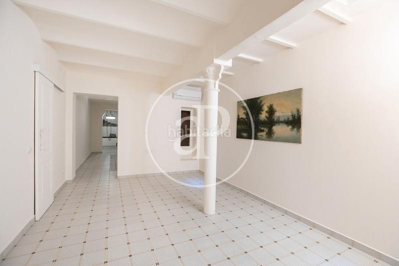 Foto e213ae4a-ab44-42d2-a082-a81e12e5a0af. Miete etagenwohnung in Sant Antoni Barcelona