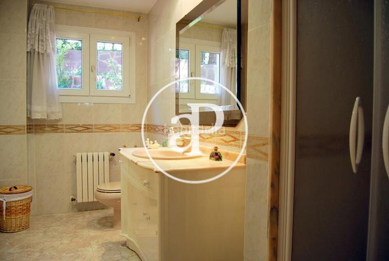 Foto ab025719-8c2f-49b9-bd46-50f0eff3e89b. Haus mit heizung parking pool in Centro-El Castillo Sagunt