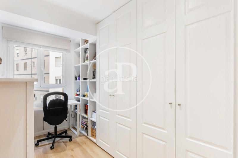 Foto 5a11ec9e-a107-4e81-b393-678c032bc48a. Piso  en venta en plaza de españa en Arrancapins Valencia
