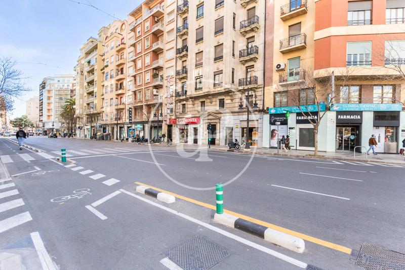 Foto e1a64fb2-72b3-4962-b835-2e7e083e7423. Piso  en venta en plaza de españa en Arrancapins Valencia