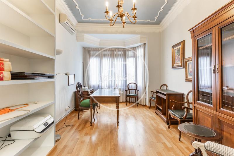 Foto 240374b2-9785-440f-8c41-b3847e5f4dfd. Piso  en venta san francesc en Sant Francesc Valencia