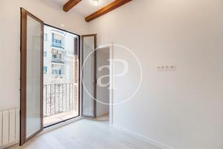 Pis  Carrer del rosselló. Piso en venta en la sagrada familia
