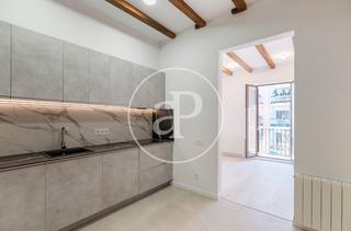 Pis  Carrer del rosselló. Piso en venta en la sagrada familia