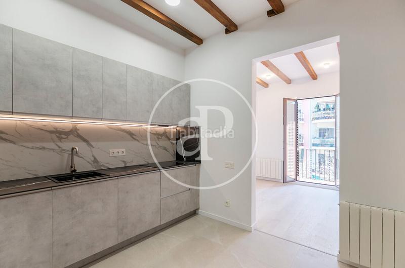 Foto beee084e-3f3b-4aa6-98c9-f6a2f7aa5c77. Etagenwohnung mit heizung in Sagrada Família Barcelona