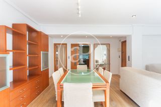 Pis a Exposició. Piso en venta en mestalla