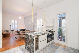 Piso  Carrer de l'argenteria. Piso en venta en el born