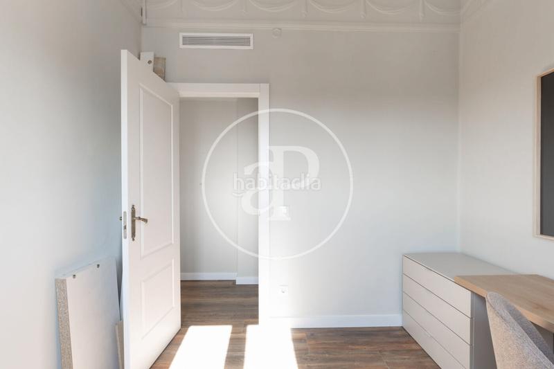 Foto 74929c8f-10df-4502-ac81-f99a9897b570. Location attique avec chauffage dans Sant Francesc Valencia
