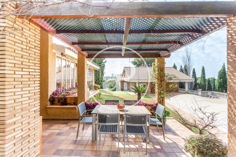 Foto a39f9ffb-f51f-4553-91d1-d8d7e17d718d. Casa amb calefacció aparcament piscina a Montornés-Las Palmas-El Refugio Benicasim / Benicàssim