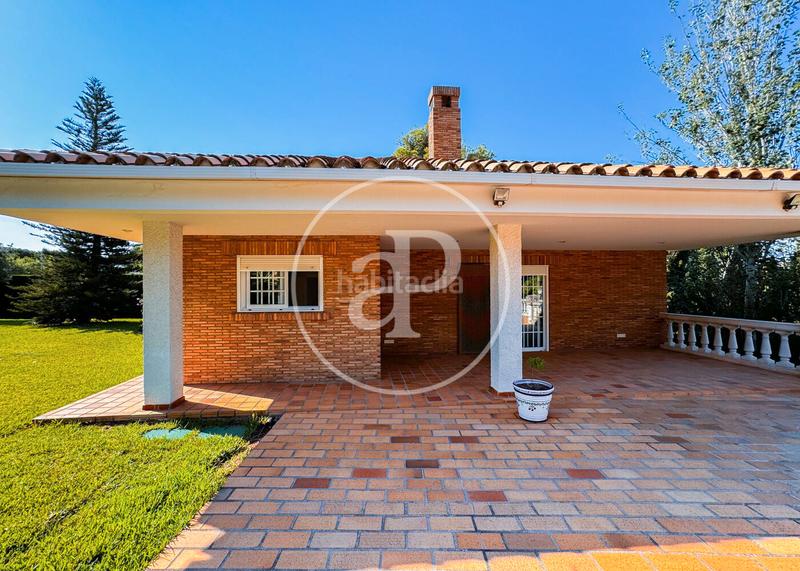 Foto c8cd83b4-af76-4cfe-96b7-415c7780cda1. Casa amb calefacció aparcament piscina a Montornés-Las Palmas-El Refugio Benicasim / Benicàssim