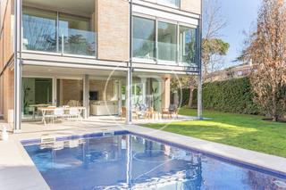 Maison à Arxiu. Casa independiente en venta en arxius