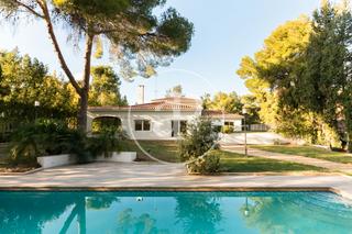 Maison à El Bosque. Chalet independiente en venta en el bosque