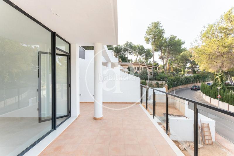 Foto 2f91d72d-2e0b-4bb9-9f48-fa06af5bc106. Casa aparellada amb calefacció aparcament a El Bosque Chiva