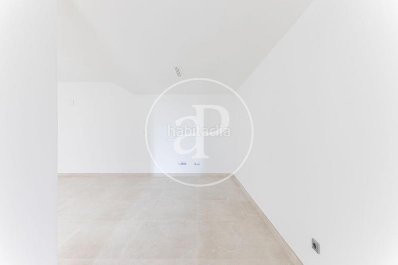 Foto 5cc9c58e-c790-4441-be29-efcad64f8885. Casa aparellada amb calefacció aparcament a El Bosque Chiva