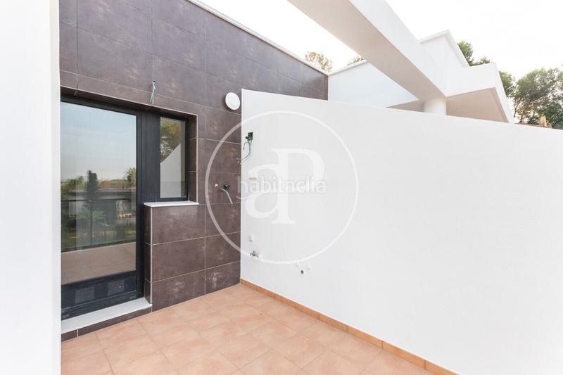 Foto 6e8fa981-914b-4bb3-b49a-54b63282d6e3. Casa aparellada amb calefacció aparcament a El Bosque Chiva