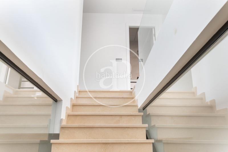 Foto db86e3a2-85e1-4c70-97bf-67f68fe092cf. Casa aparellada amb calefacció aparcament a El Bosque Chiva