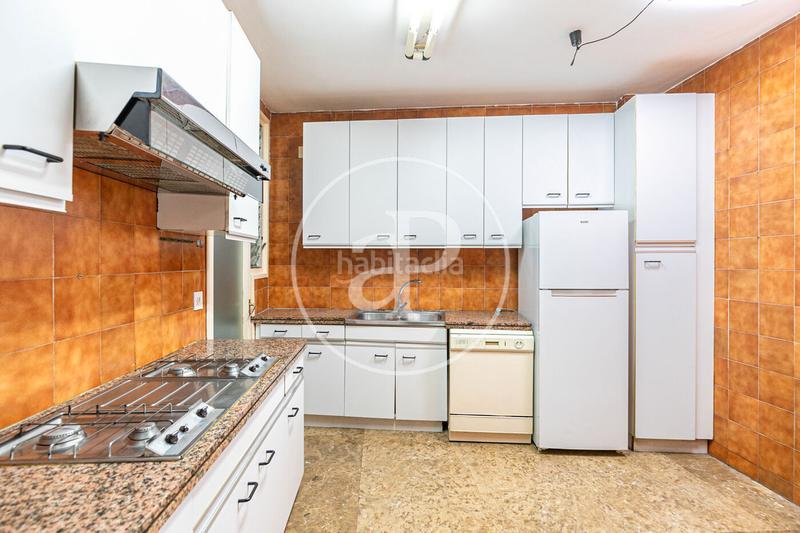 Foto b34a379e-ccc3-4f92-8e69-8b056f833a53. Piso  en venta en plaza tetuán en Dreta de l´Eixample Barcelona