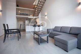 Lloguer Àtic  C/ de la creu roja. Ático en alquiler en vara de quart