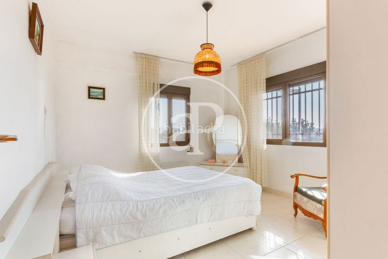 Foto bd4a95f2-3d66-42a9-8022-5754e2cd6f6d. Casa amb calefacció aparcament a Corinto-Almardà Sagunt