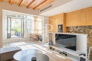 Miete Etagenwohnung  Carrer de valència. Piso en alquiler en eixample