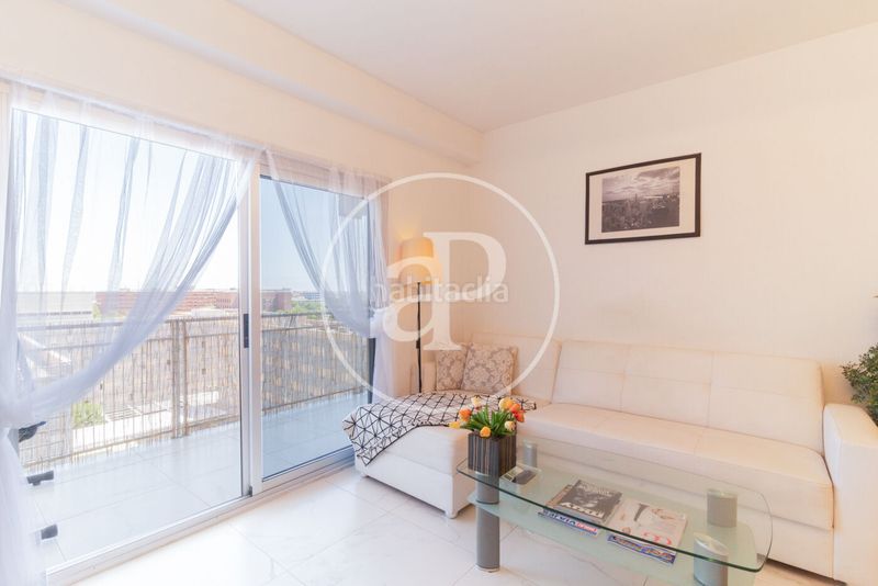 Foto a79bee8f-724e-4eda-91cf-730978347b32. Miete etagenwohnung mit heizung parking in Ciutat Jardí Valencia